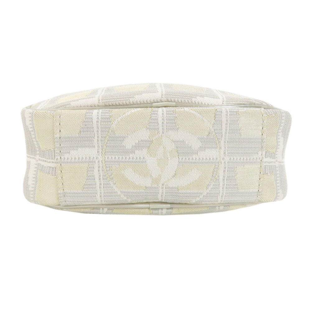CHANEL Cream Shoulder Bag - Picture 4 of 16